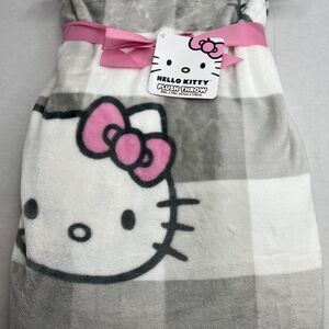 Sanrio Hello Kitty Plaid Plush Throw Blanket – 50” x 70” Cozy Gift